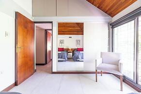 FLIPHAUS Wine Country Mansion 27pax