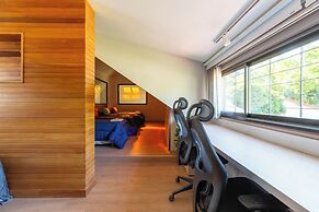 FLIPHAUS Wine Country Mansion 27pax