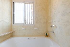 FLIPHAUS Wine Country Erlich 22 pax