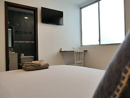 Park View Hostel & Suites