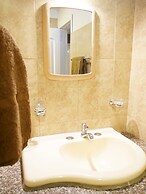 Park View Hostel & Suites
