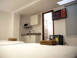 Park View Hostel & Suites