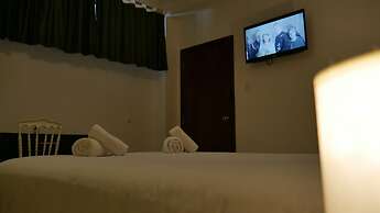 Park View Hostel & Suites