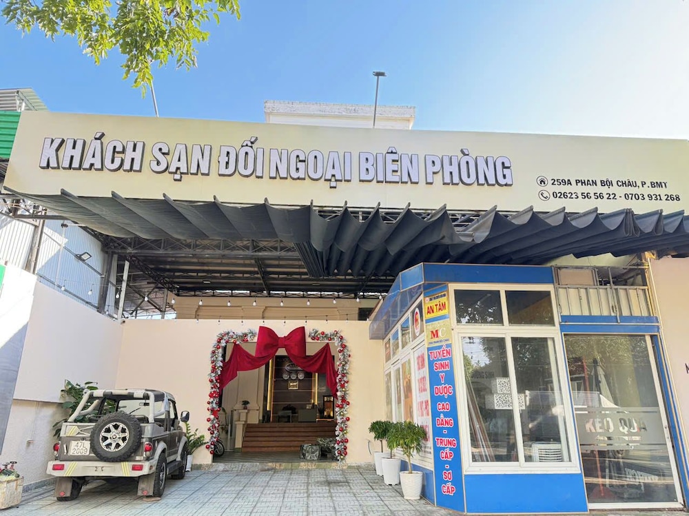 Doi Ngoai Bien Phong SPA Hotel