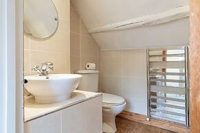 Eilmers Cottage Lovely 4BD in Malmesbury