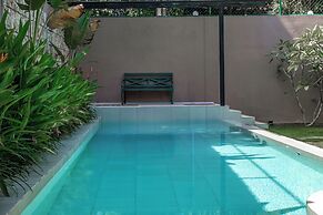 Colombo Villa Collection