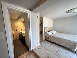 Glyfada 4BDR Penthouse Gia