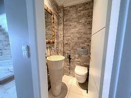 Glyfada 4BDR Penthouse Gia