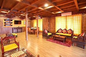 Ekta Houseboat Statue Of Unity Kevadia