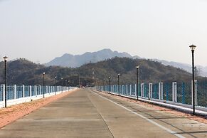 Ekta Houseboat Statue Of Unity Kevadia