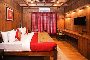 Ekta Houseboat Statue Of Unity Kevadia