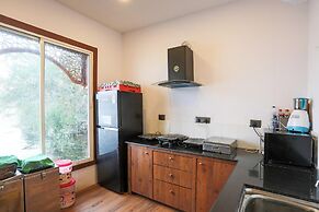 Ekta Houseboat Statue Of Unity Kevadia