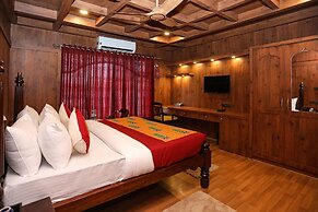 Ekta Houseboat Statue Of Unity Kevadia