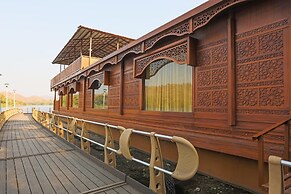 Ekta Houseboat Statue Of Unity Kevadia