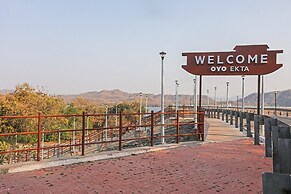 Ekta Houseboat Statue Of Unity Kevadia