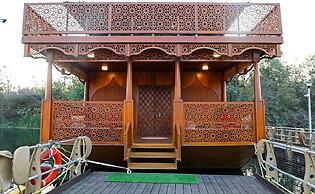 Ekta Houseboat Statue Of Unity Kevadia