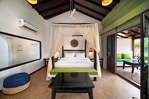 Goa Crescent Resort - A Hilltop Seaview Escape