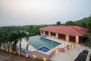 Goa Crescent Resort - A Hilltop Seaview Escape