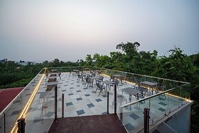Goa Crescent Resort - A Hilltop Seaview Escape