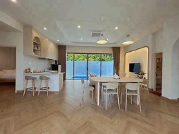 Level TWO pool villa Sriracha