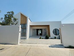 Level TWO pool villa Sriracha