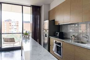 w Spacious 3BR w View in El Nogal