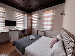 Demiröz Konak Otel