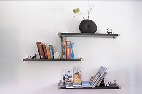 4 Cats Shelter Apartments
