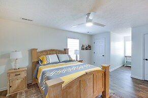 Private Deck & Game Room: Portland Group Getaway