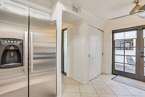 Relax by Pool & Play Tennis: Biltmore Retreat!