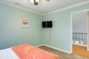 3 Mi to Dtwn Memphis: Charming Family Home!