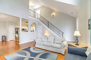 3 Mi to Dtwn Memphis: Charming Family Home!