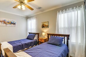 3 Mi to Dtwn Memphis: Charming Family Home!