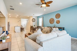 Resort Getaway w/ Game Room: 11 Mi to Disney!