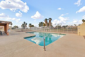 Near Lakes & Trails: Mesa Home w/ Golf Course View