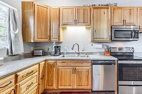 Waterfront Retreat w/ Fishing Dock in Pensacola