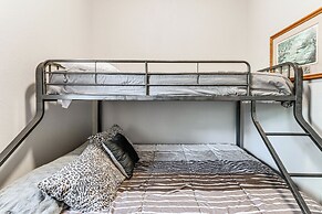 Waterfront Retreat w/ Fishing Dock in Pensacola