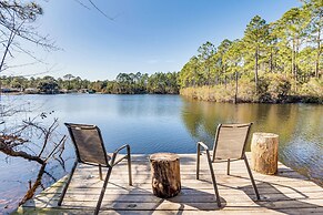 Waterfront Retreat w/ Fishing Dock in Pensacola
