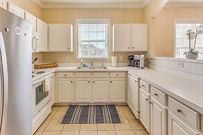Beach Shuttle & Pool: North Myrtle Beach Condo!