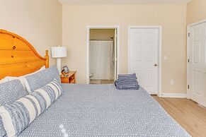 Beach Shuttle & Pool: North Myrtle Beach Condo!