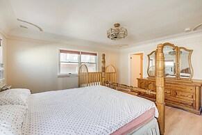 Beachfront Home ~ 7 Mi to Cape May!