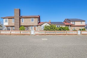 Beachfront Home ~ 7 Mi to Cape May!