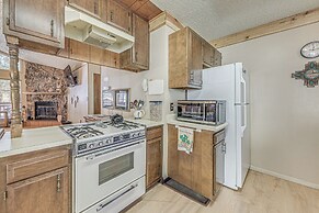 1 Mi to Downtown Ruidoso: Peaceful Forested Cabin!