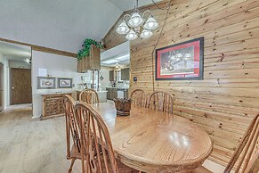 1 Mi to Downtown Ruidoso: Peaceful Forested Cabin!