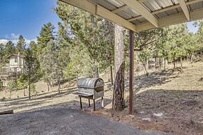 1 Mi to Downtown Ruidoso: Peaceful Forested Cabin!