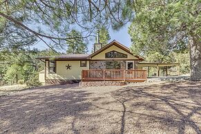 1 Mi to Downtown Ruidoso: Peaceful Forested Cabin!