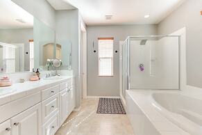 14 Mi to Old Town Temecula: Luxe Fallbrook Home!