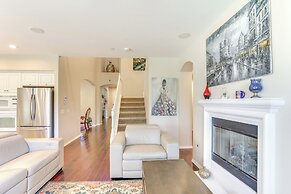 14 Mi to Old Town Temecula: Luxe Fallbrook Home!