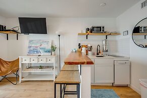 Steps to Beach: Corpus Christi Condo w/ Balcony