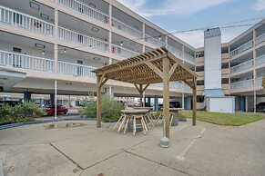 Steps to Beach: Corpus Christi Condo w/ Balcony